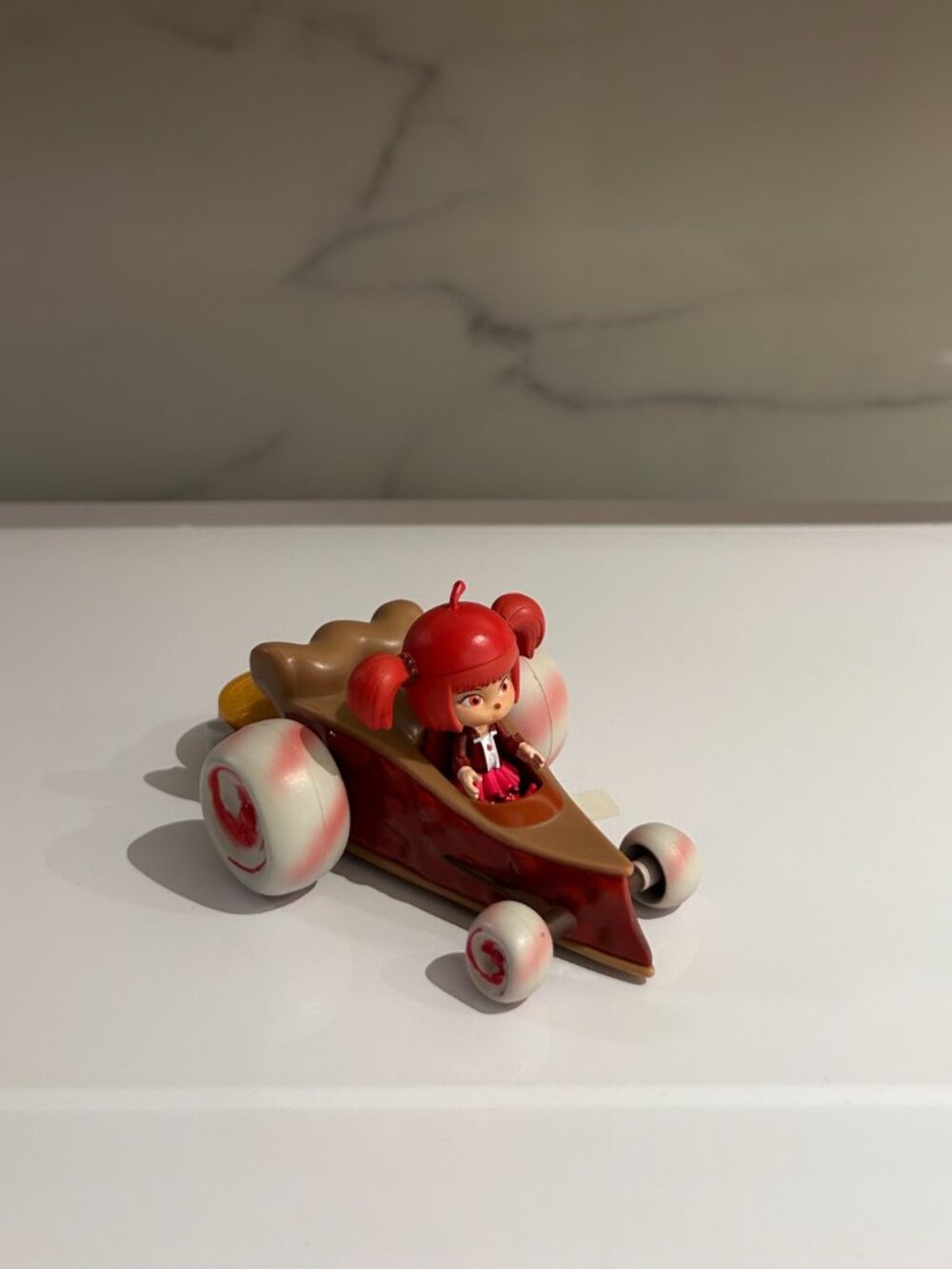 Wreck-it Ralph Sugar Rush Key Racers: #4 Jubileena Bing Bing - Picture 2 of 4